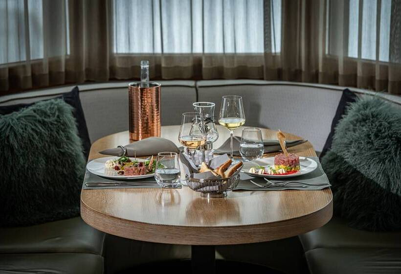 ホテル Restaurant La Siala