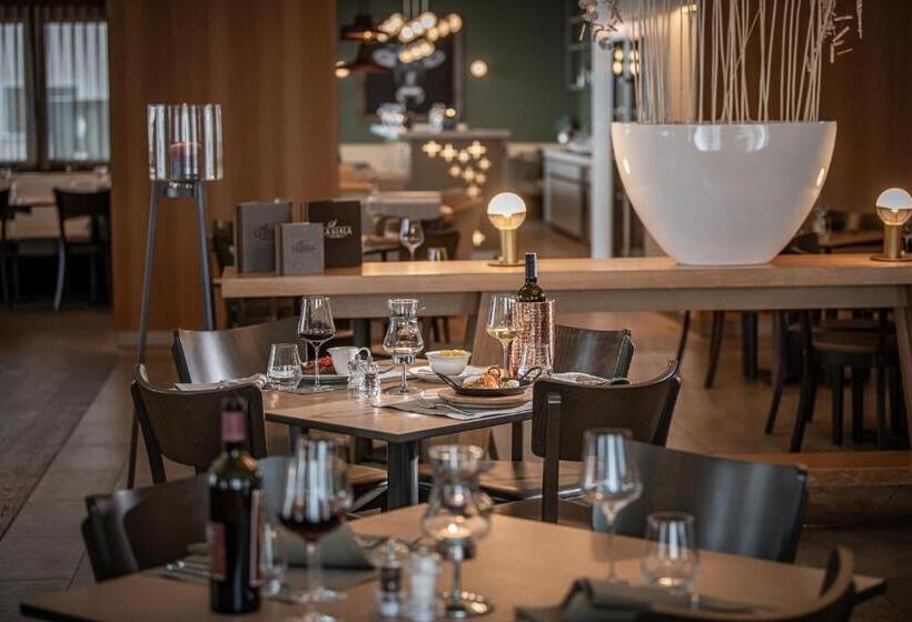 ホテル Restaurant La Siala