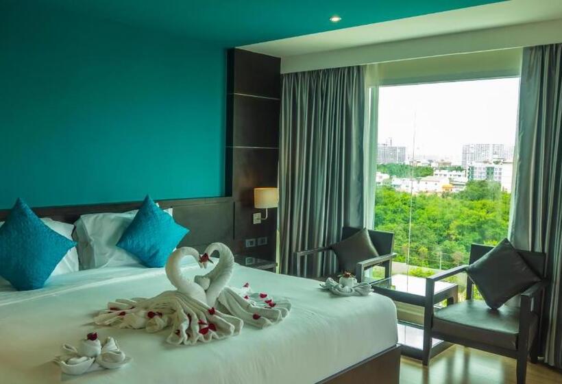 هتل Unique Regency Pattaya