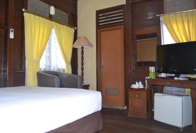 منتجع Citra Cikopo Hotel & Family Cottages