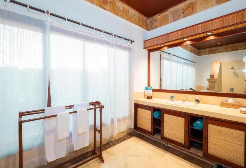 Villa Almarik Resort