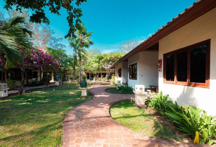 Villa Almarik Resort