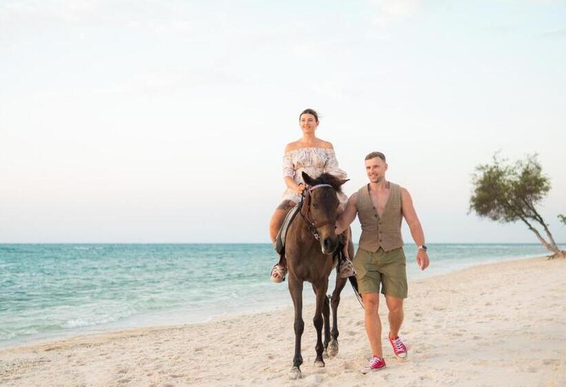Villa Almarik Resort