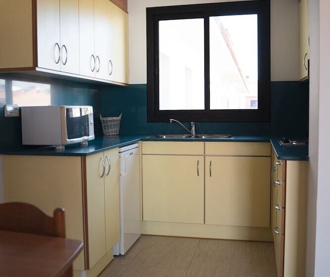 Beatrix 2000 - Caliu Apartments