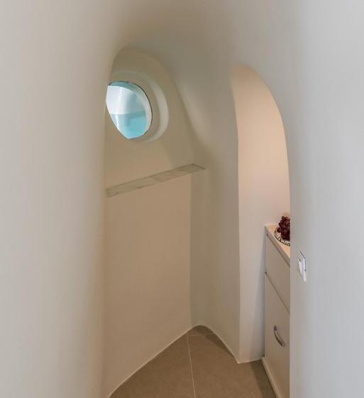 هتل Art Maisons Oia Castle