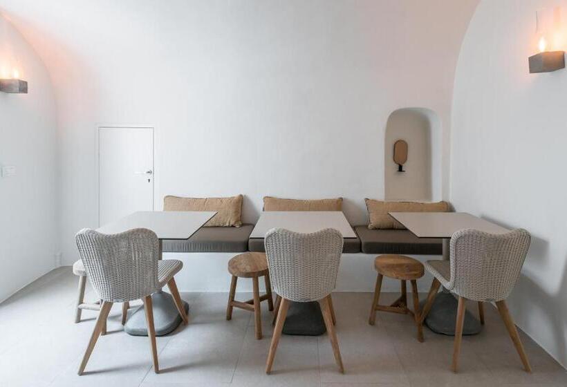 هتل Art Maisons Oia Castle