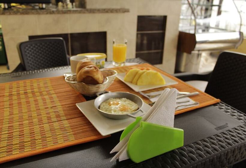 هتل Ayenda 1087 La Estacion