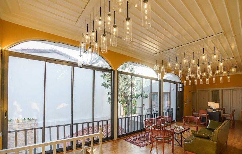 هتل Delight Deluxe