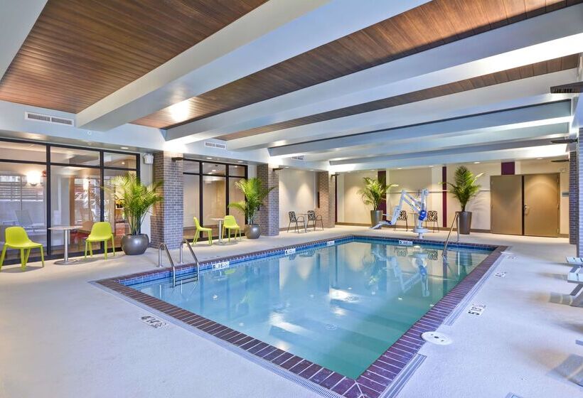 هتل Home2 Suites By Hilton Kansas City Ku Medical Center