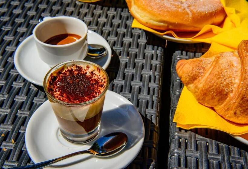 호텔 Lido Paradiso Resort