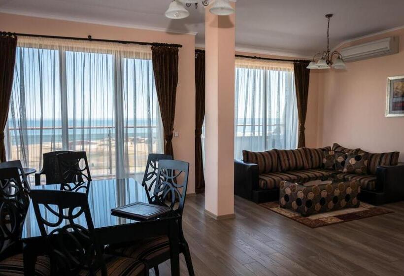 هتل Long Beach Resort