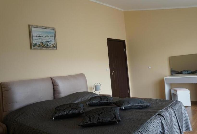 هتل Long Beach Resort