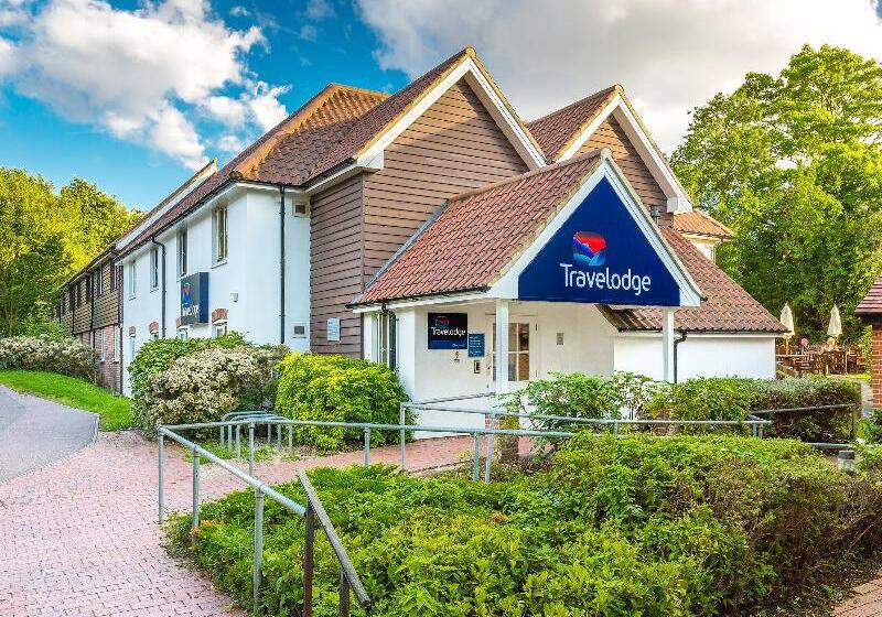 Отель Travelodge London Chigwell