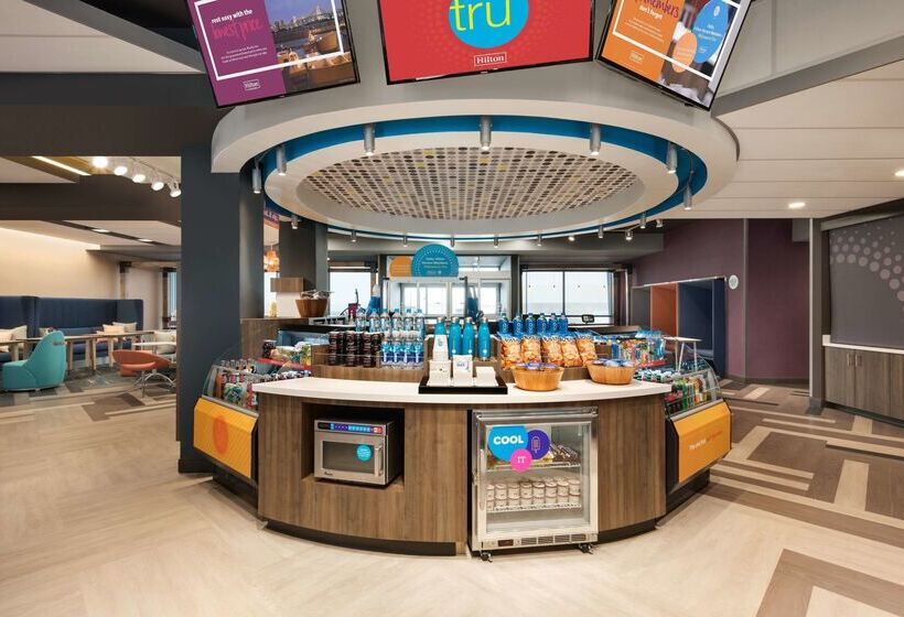 هتل Tru By Hilton Cedar Rapids Westdale