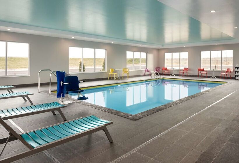 هتل Tru By Hilton Cedar Rapids Westdale