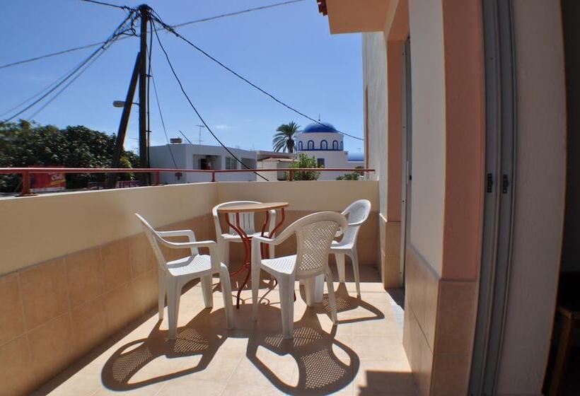 هتل Zouboulia Apartments