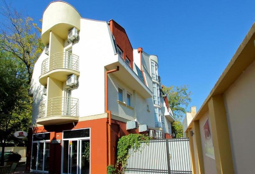 استراحتگاه Villa Modena