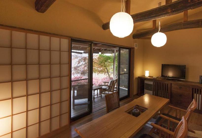 Ryokan Tsutsuji To Kaede