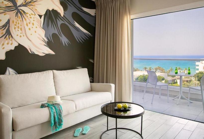 Vangelis Hotel & Suites