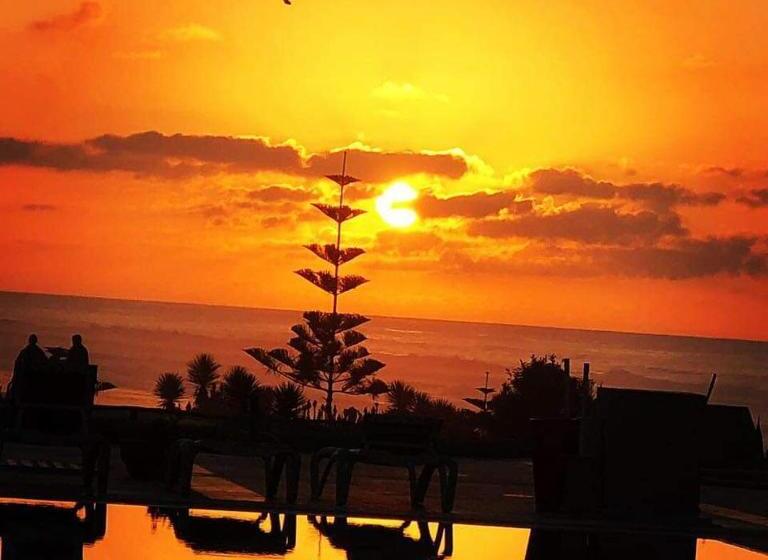 تختخواب و صبحانه Mimid Dunes Beach