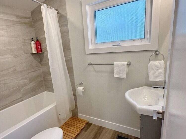 Canmore Alpine Hostel   Alpine Club Of Canada