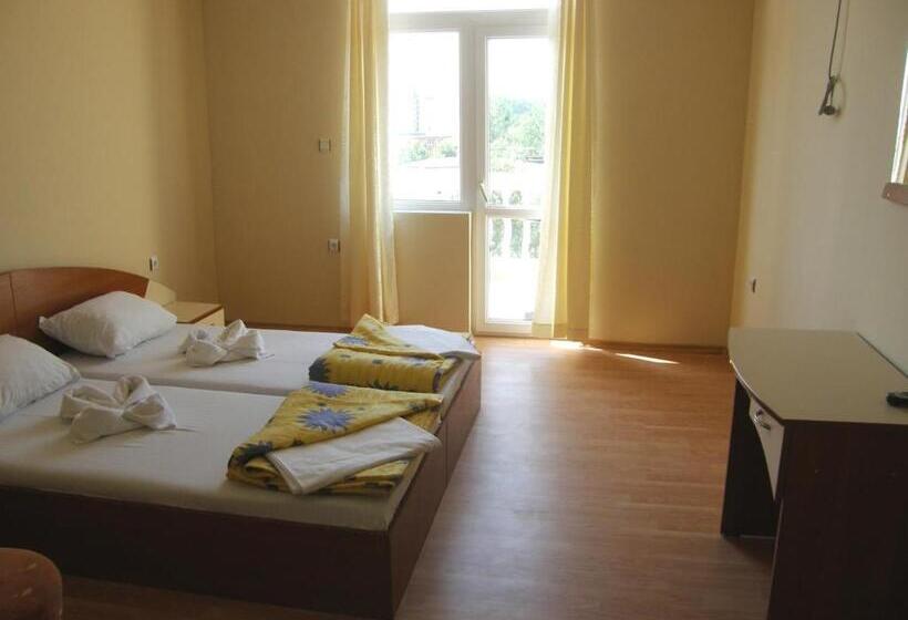 בית מלון כפרי Arkadia Guest House