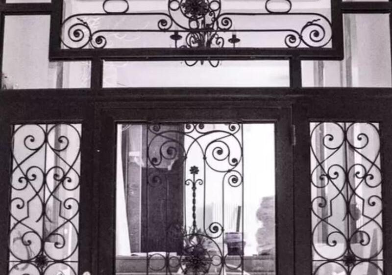 Avenue Parliament Old Town   Avenue Hotels