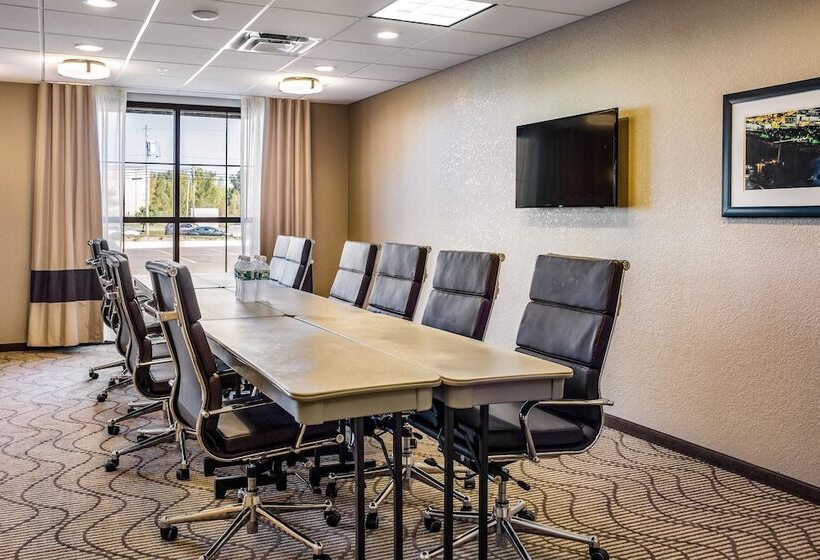 هتل Comfort Inn & Suites Niagara Falls Blvd Usa