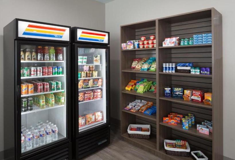 Fotos del hotel Days Inn & Suites By Wyndham Houston Nw Cypress:  41