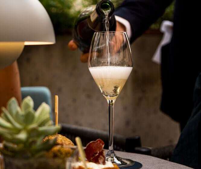 Elizabeth Unique Hotel | A Member Of Design Hotels™