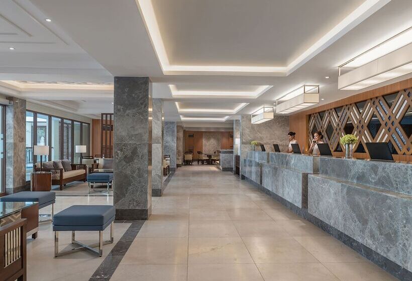 فندق Henann Palm Beach Resort