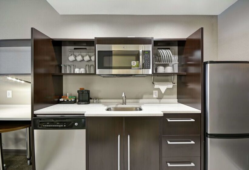 هتل Home2 Suites By Hilton Stow