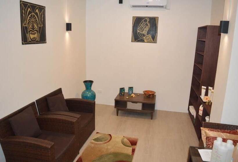 فندق Landers Bay Resort & Spa Fiji   Adults Only