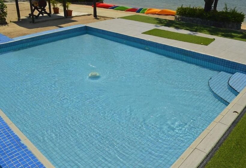 فندق Landers Bay Resort & Spa Fiji   Adults Only