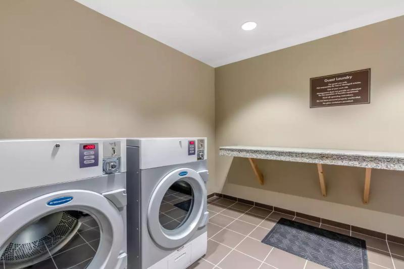 فندق Mainstay Suites St. Louis Airport