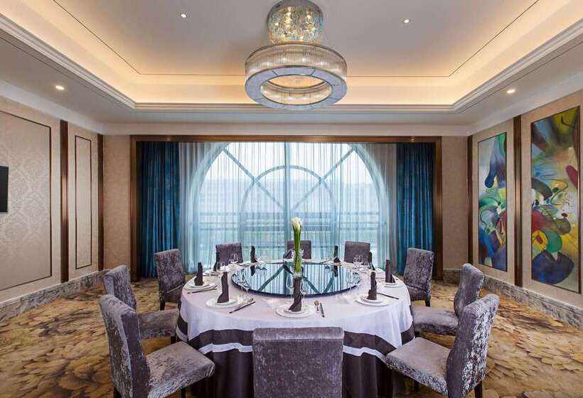 هتل Ramada By Wyndham Taixing