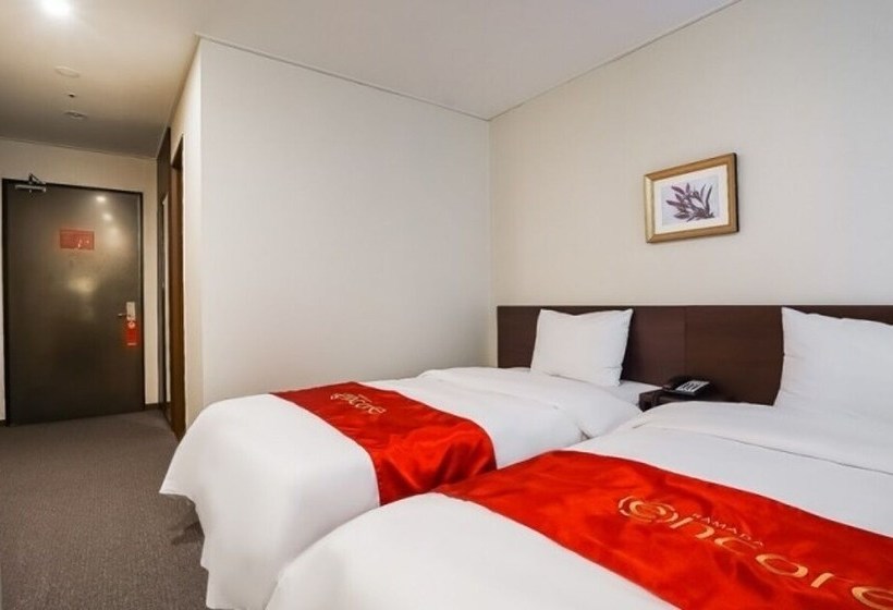 בית מלון כפרי Ramada Encore Pyeongtaek