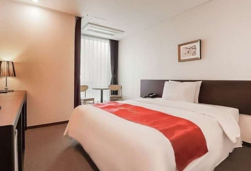 בית מלון כפרי Ramada Encore Pyeongtaek