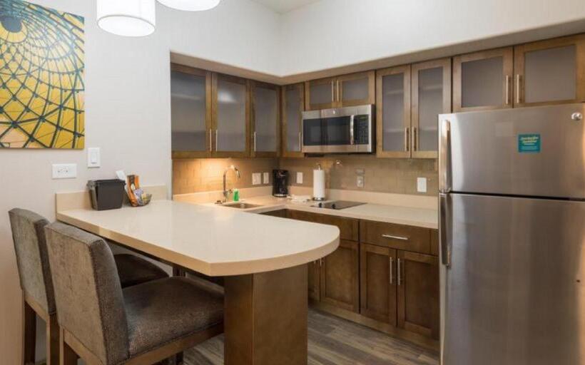 בית מלון כפרי Staybridge Suites Houston East   Baytown, An Ihg