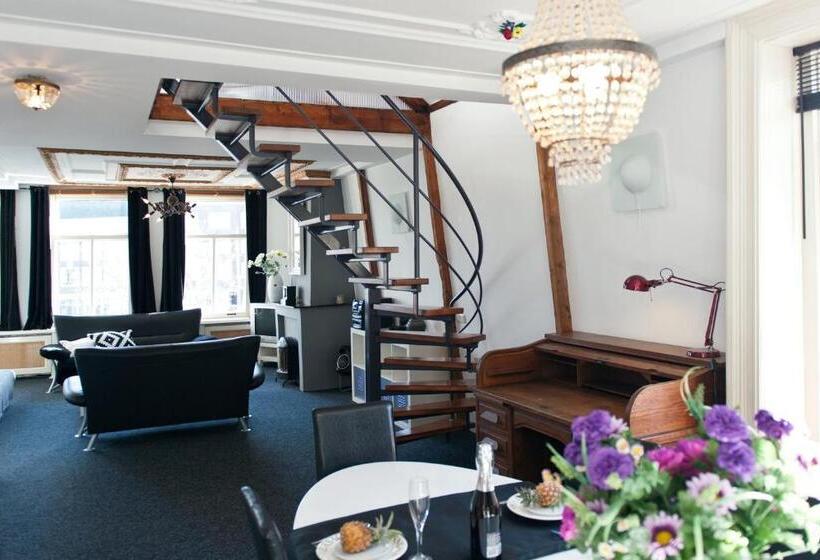 مبيت وإفطار Canal Holiday Apartment