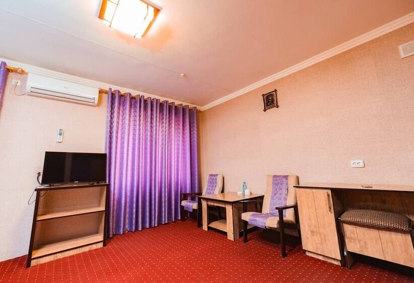 مبيت وإفطار Reikartz Kokand