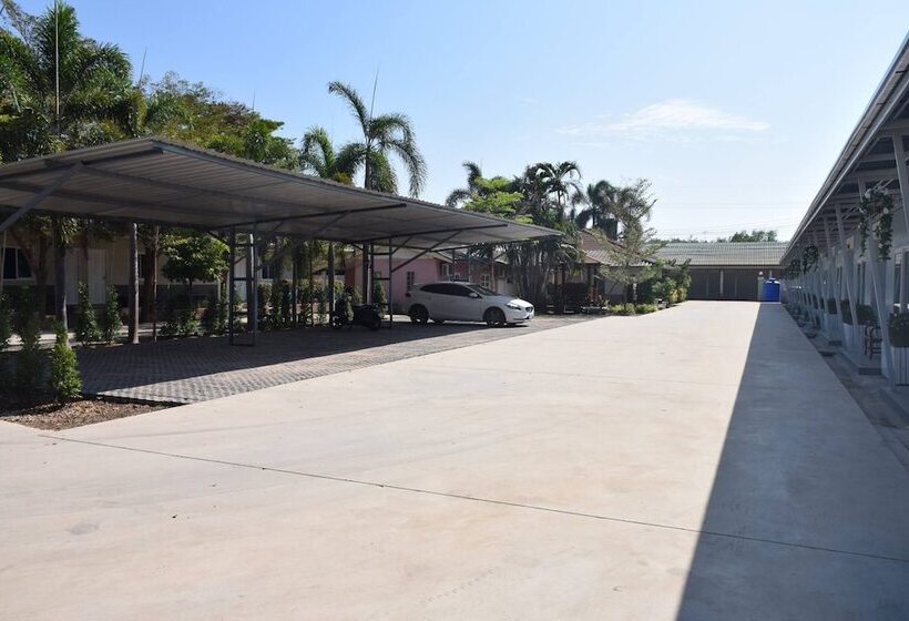 فندق Baan Sabuy Jung