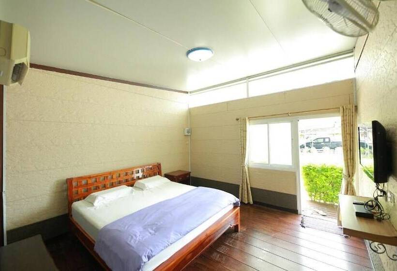 فندق Baan Sabuy Jung