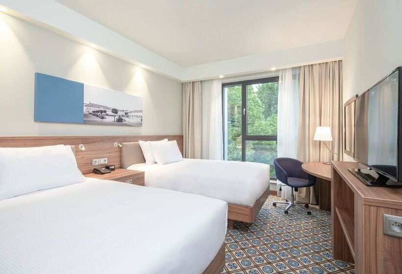 ホテル Hampton By Hilton Oswiecim