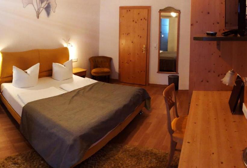 ホテル Hochwald Lodge