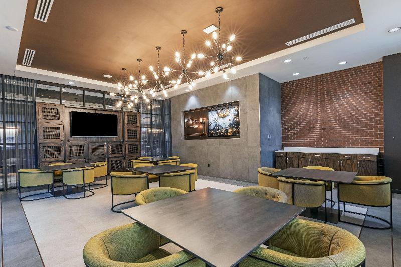 בית מלון כפרי Indigo Tulsa Dwtn/entertainment Area