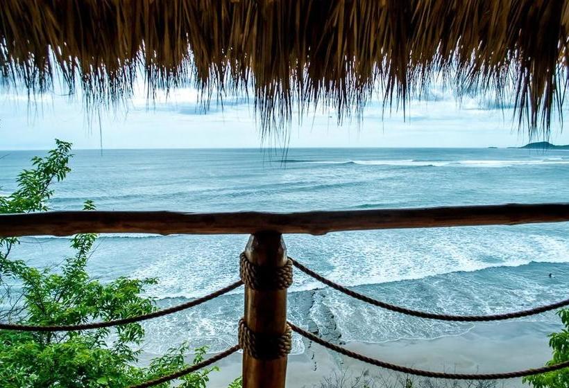 هتل Magnific Rock   Surf Resort & Yoga Retreat Nicaragua