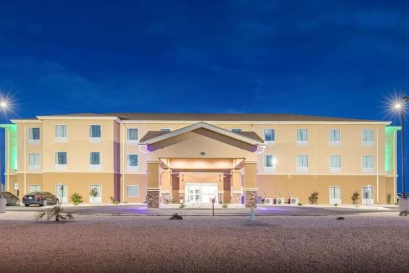 فندق Quality Inn & Suites Carlsbad Caverns Area