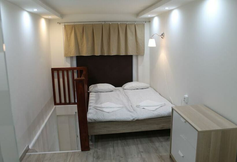 Westend Hostel