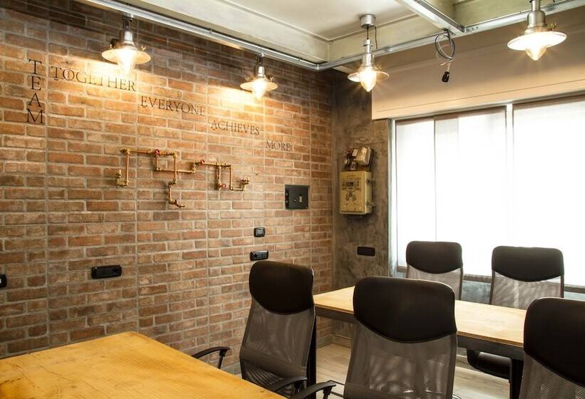 مبيت وإفطار B2in Suite & Office